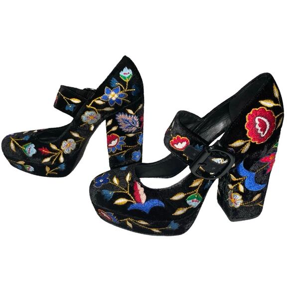 Alice + Olivia Black Velvet Floral Embroidered Platform Heels    Size: 38M US 8 - Picture 4 of 8